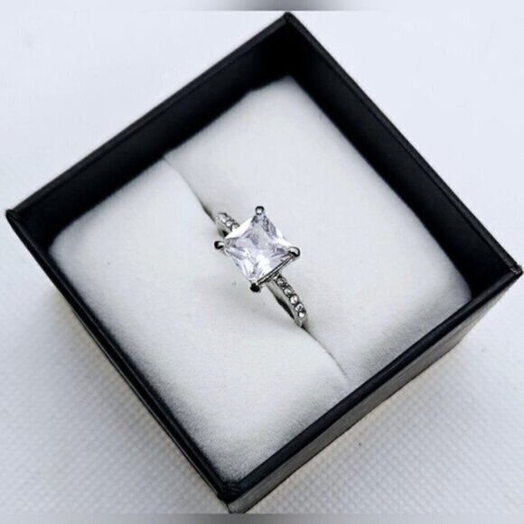 2 Kt Princess Cut Simulant Diamond Silver Tone Anniversary / Engagement Ring - Picture 2 of 7